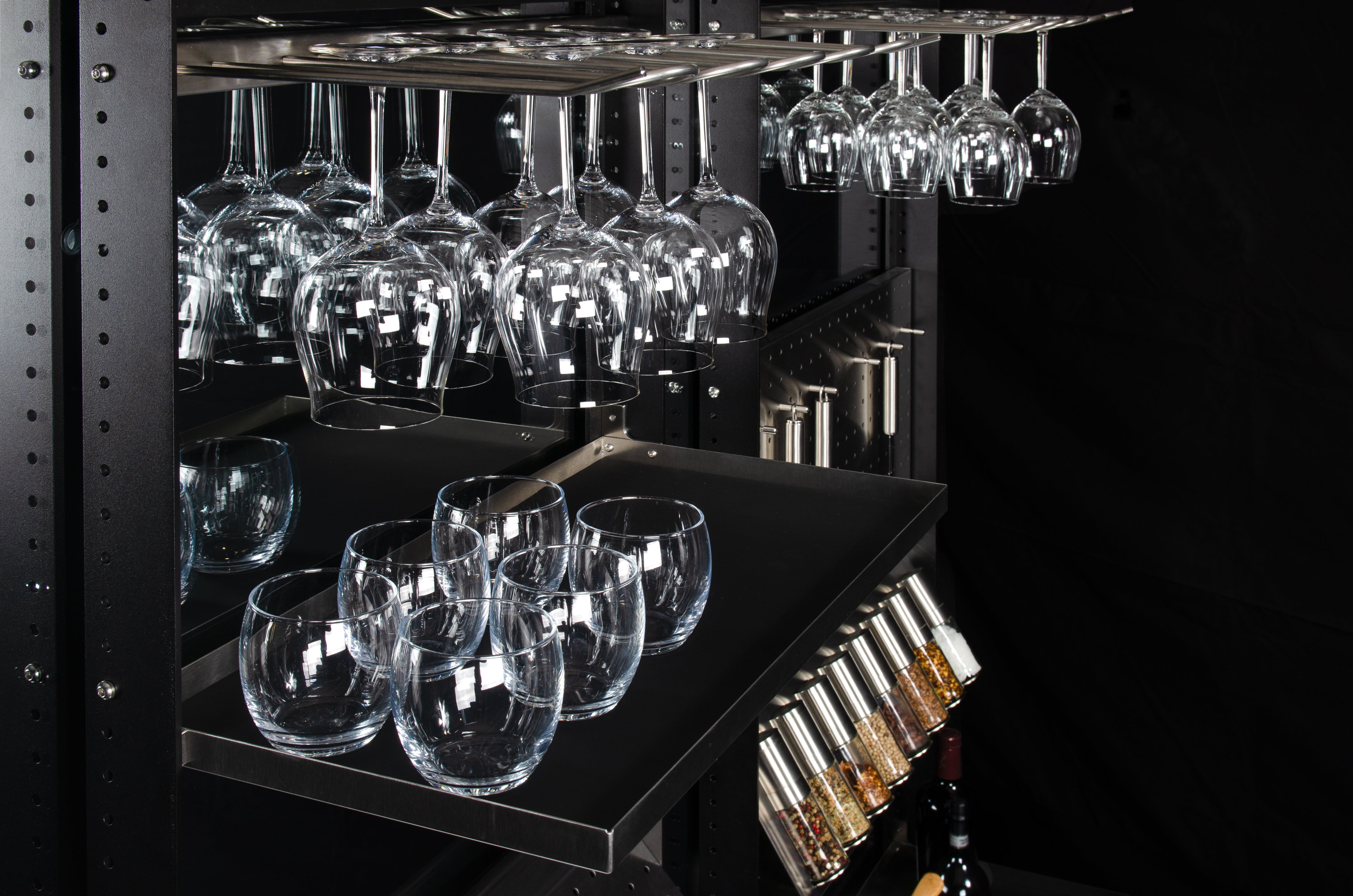 Glass holer for 18 stemware / stainless steel