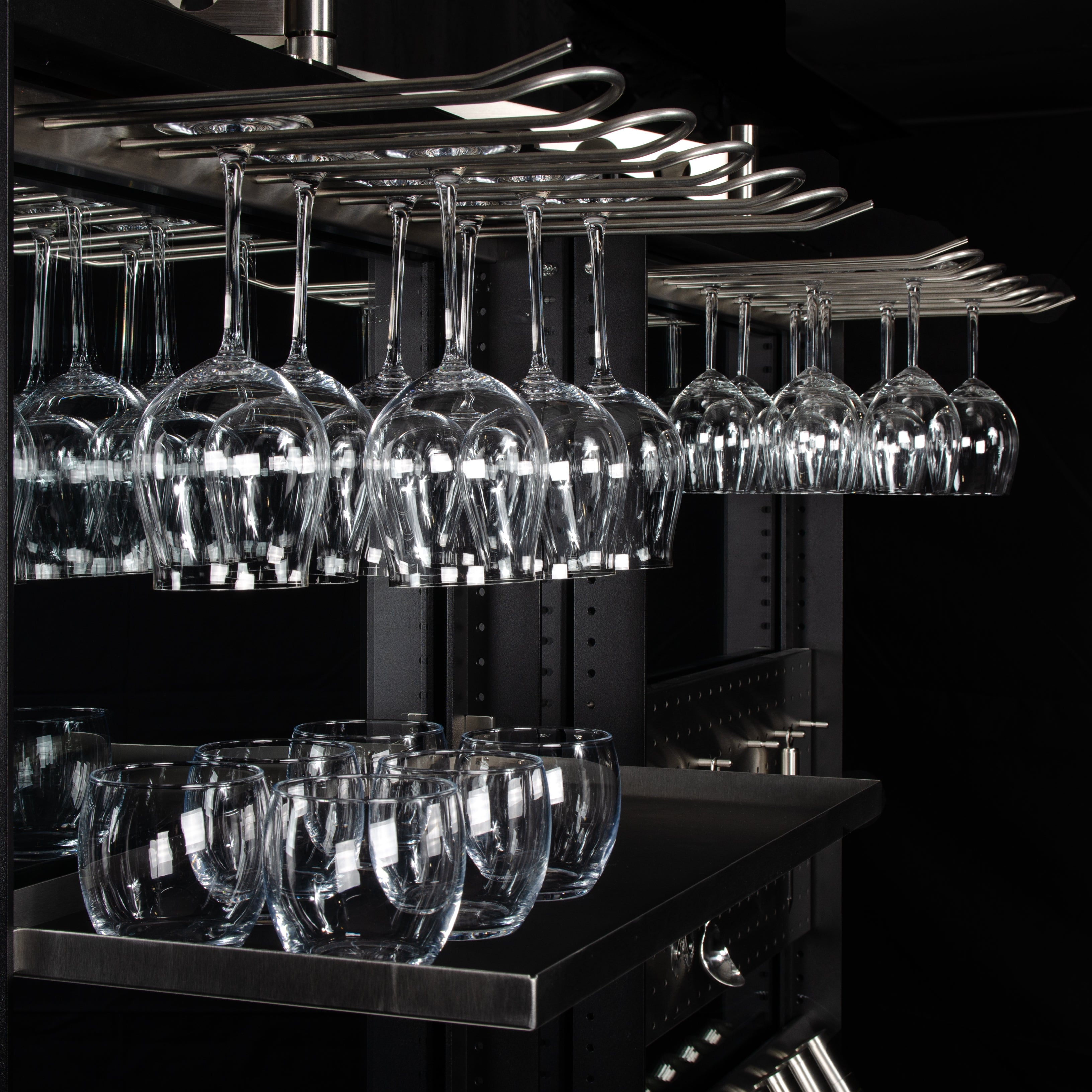 Glass holer for 18 stemware / stainless steel