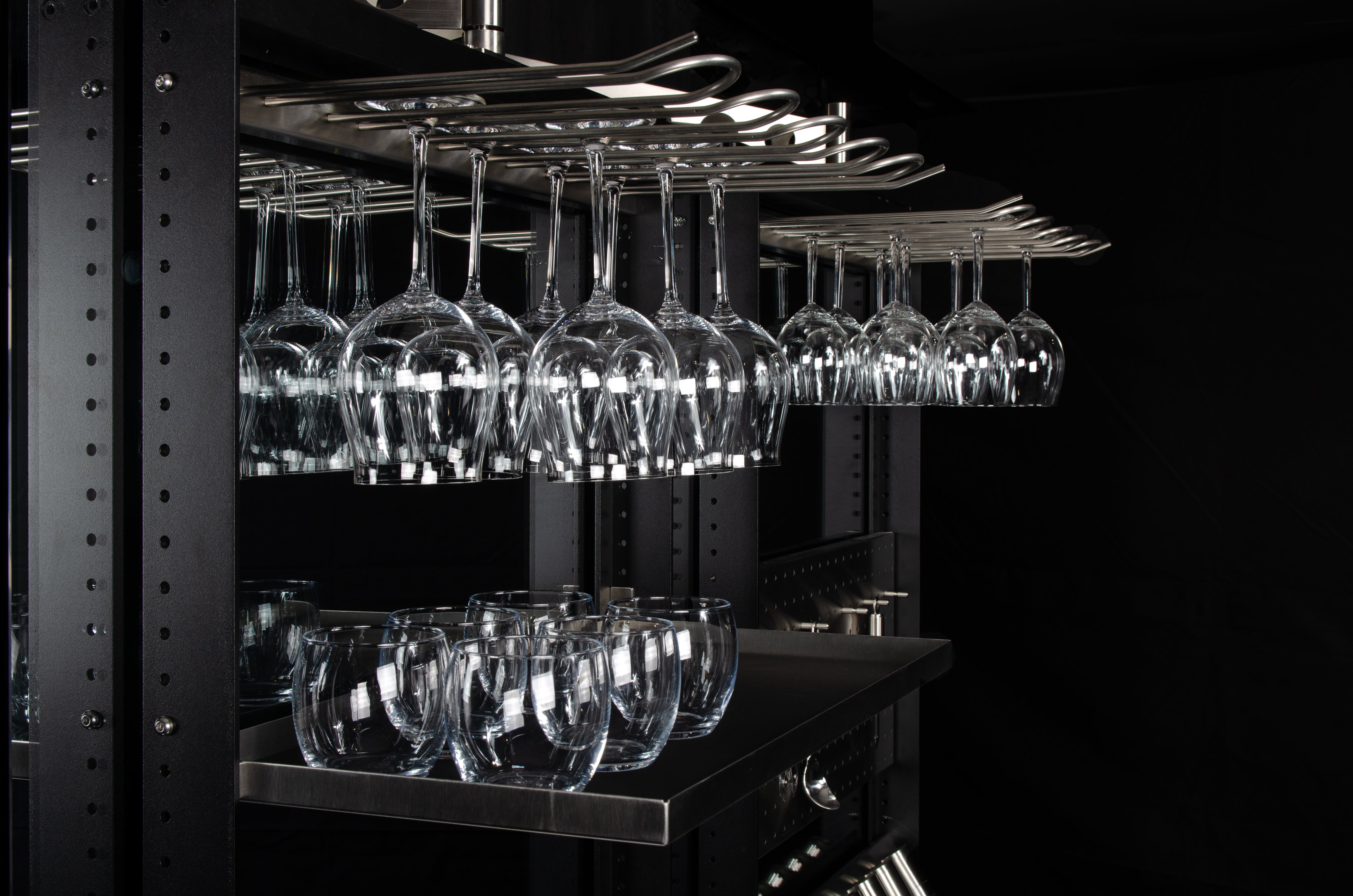 Glass holer for 18 stemware / stainless steel