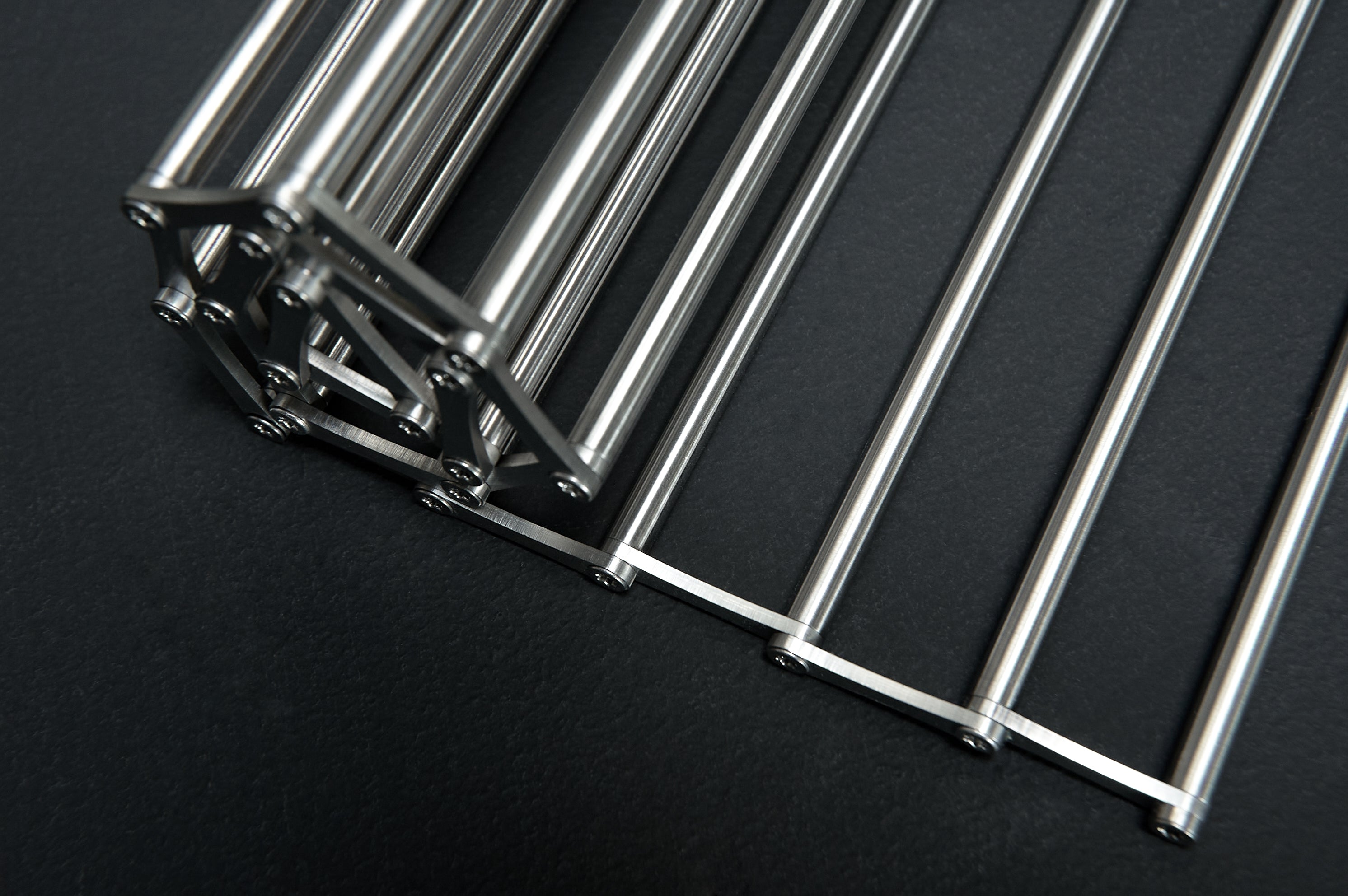 ROLL trivet