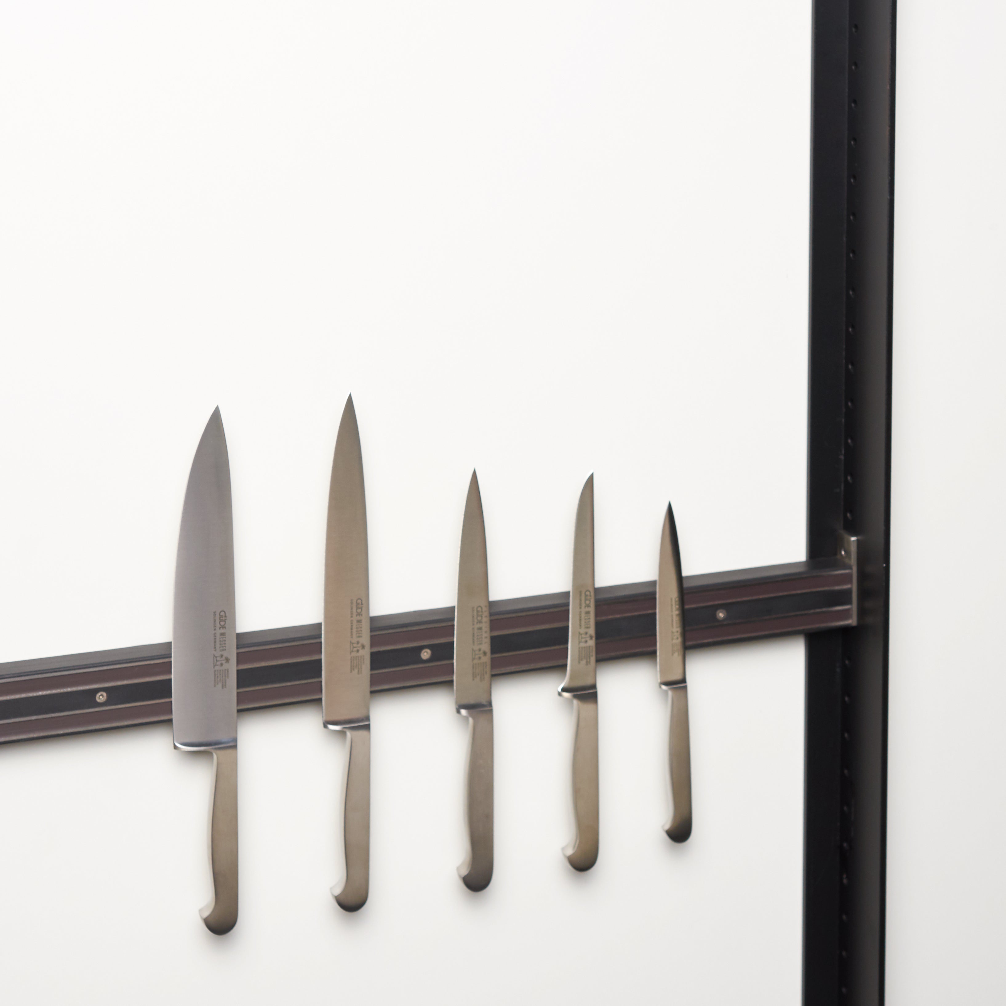 Knife rail, magnetic / stainless steel / plastic