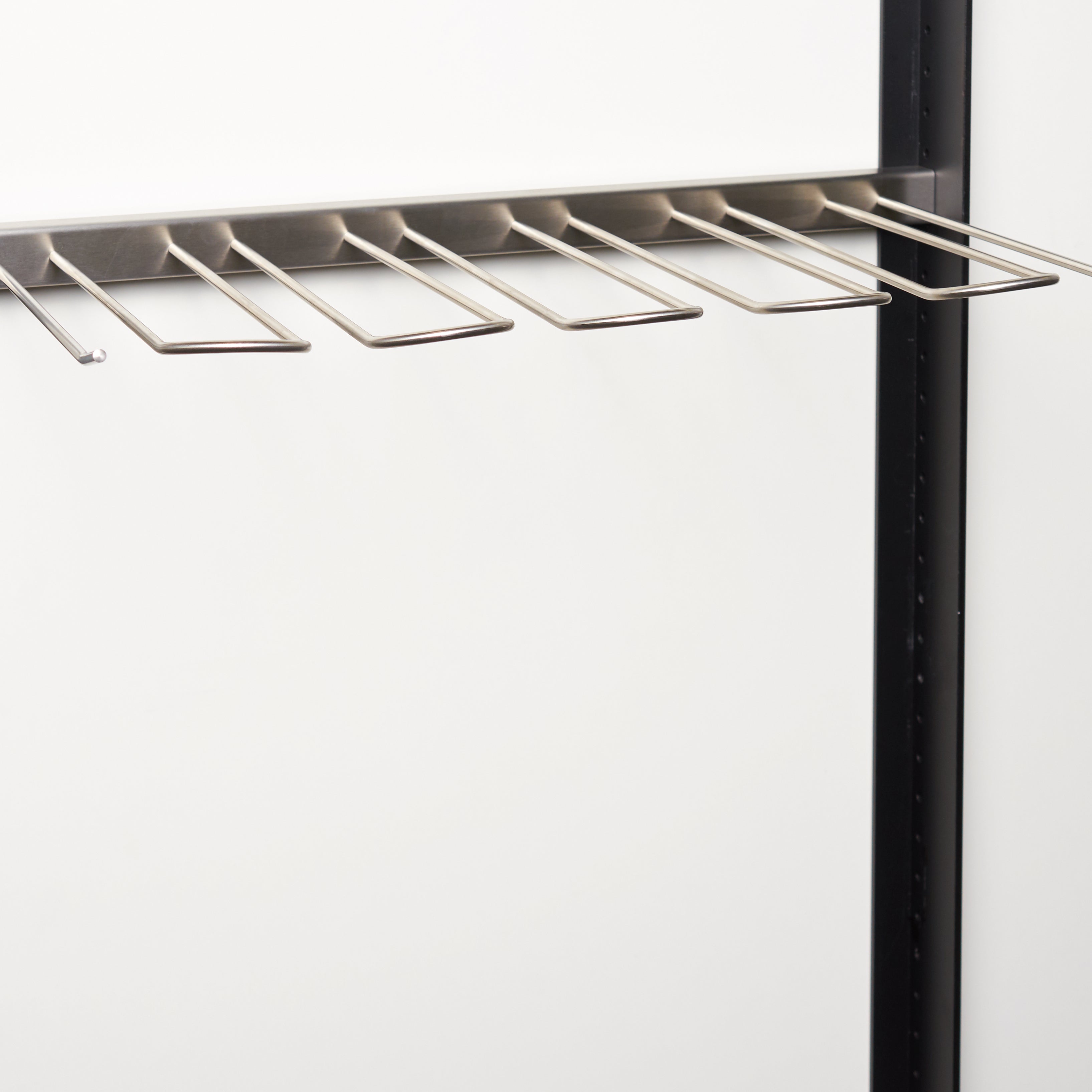 Glass holer for 18 stemware / stainless steel