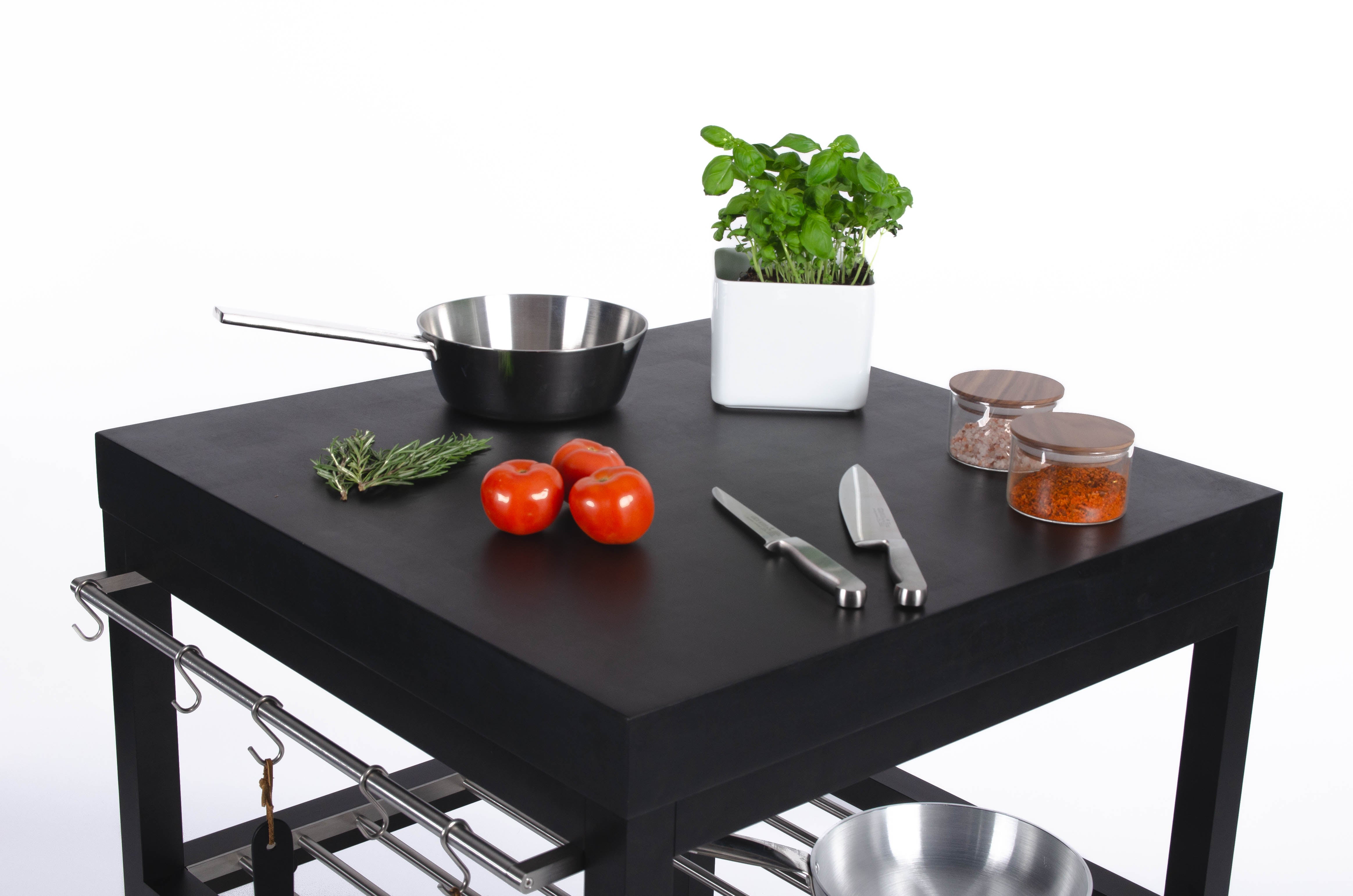 unit one black